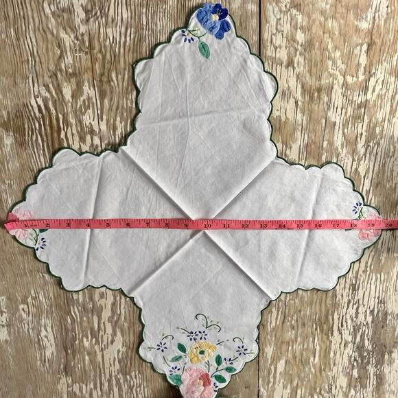 Vintage Bread Basket Liner Hand Embroidered Appliqué Flowers Linen Cottagecore - Picture 8 of 12